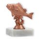 Pokal Kunststofffigur Flussbarsch bronze auf weißem Marmorsockel 9,8cm