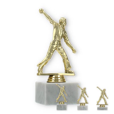 Pokal Kunststofffigur Cricket Werfer gold auf weißem Marmorsockel
