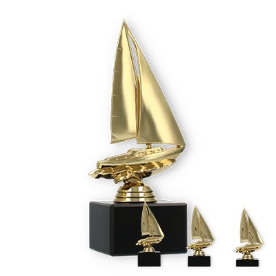 Pokal Kunststofffigur Segelboot gold auf schwarzem Marmorsockel