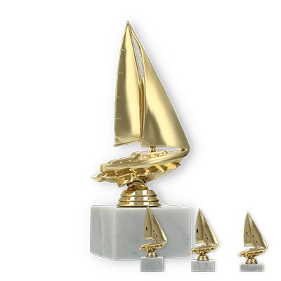Pokal Kunststofffigur Segelboot gold auf weißem Marmorsockel