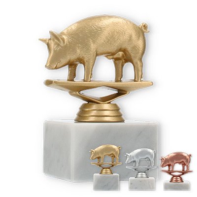 Pokal Kunststofffigur Schwein auf weißem Marmorsockel