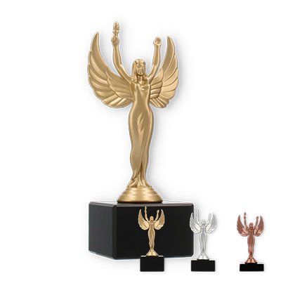 Pokal Kunststofffigur Siegesgöttin auf schwarzem Marmorsockel
