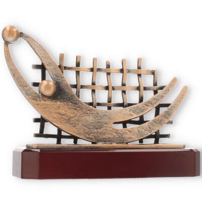 Troféu zamak figura de guarda-redes velho dourado sobre base de madeira de mogno